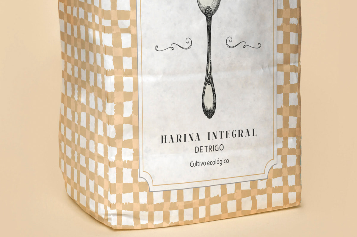 Diseño de packaging para Harinas La Cuillère