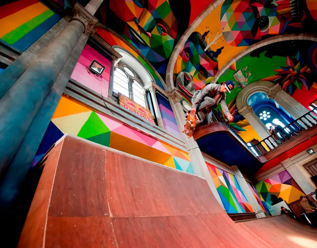 Okuda San Miguel - Kaos temple